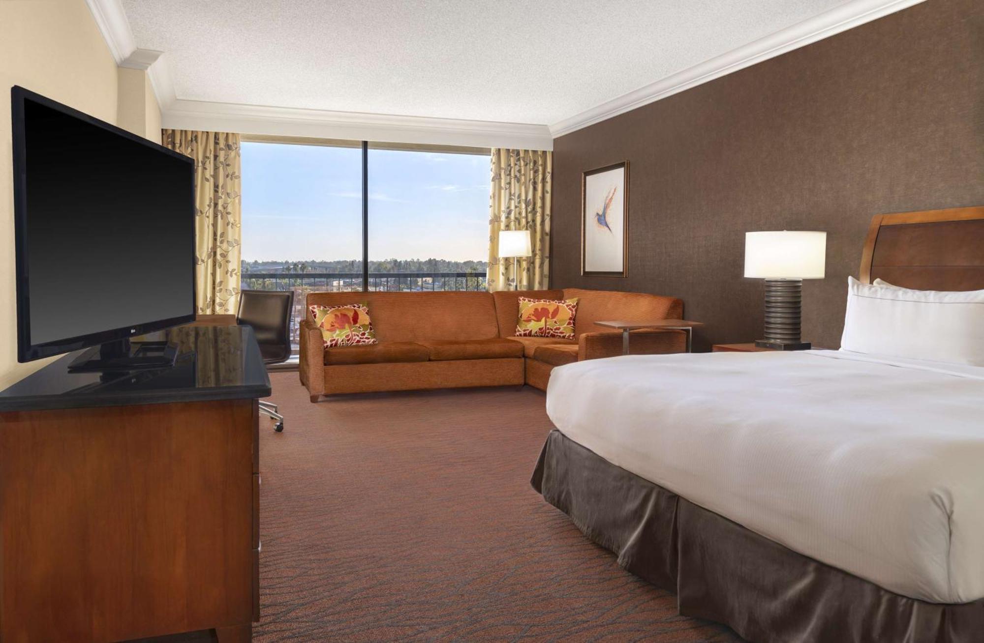 ฮิลตันออเรนจ์เคาน์ตี้ คอสตาเมซา โฮเต็ล Hotel ภายนอก รูปภาพ